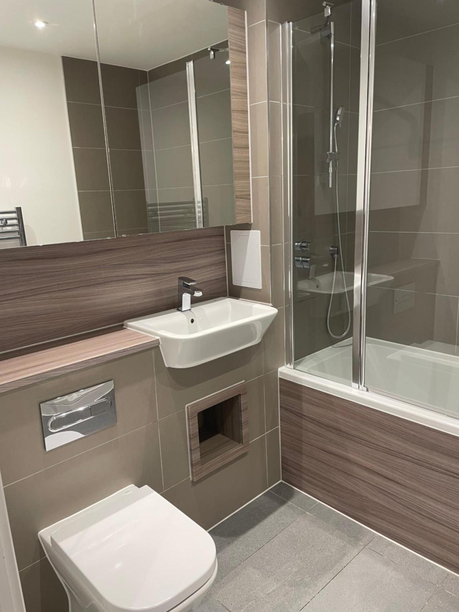 Apartment Luxurious 2 Bedroom *
